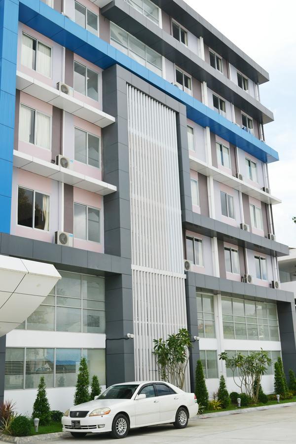Hotel Broadway Yangon Exterior foto