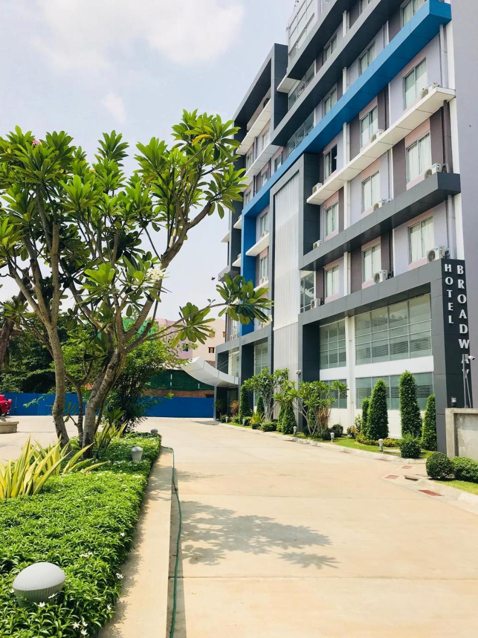 Hotel Broadway Yangon Exterior foto