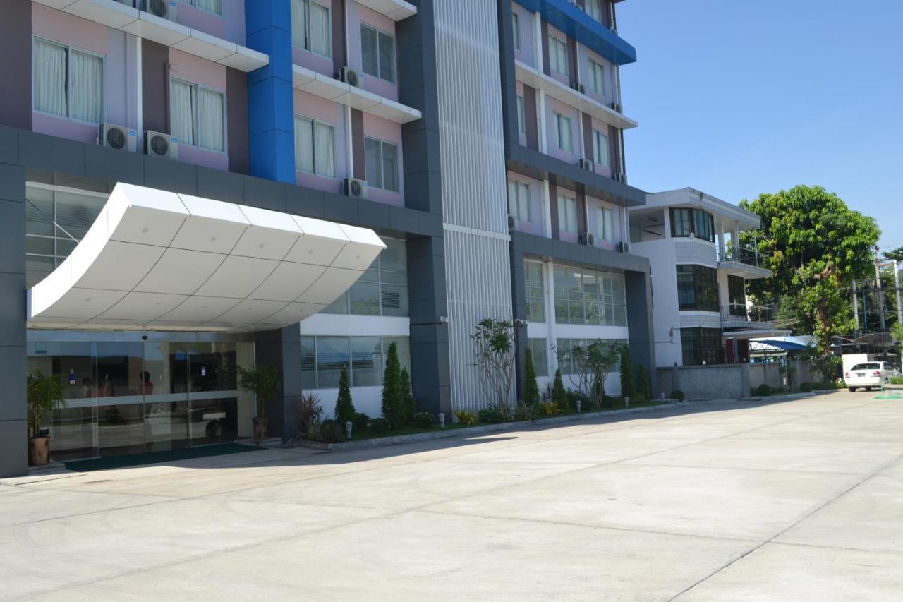 Hotel Broadway Yangon Exterior foto