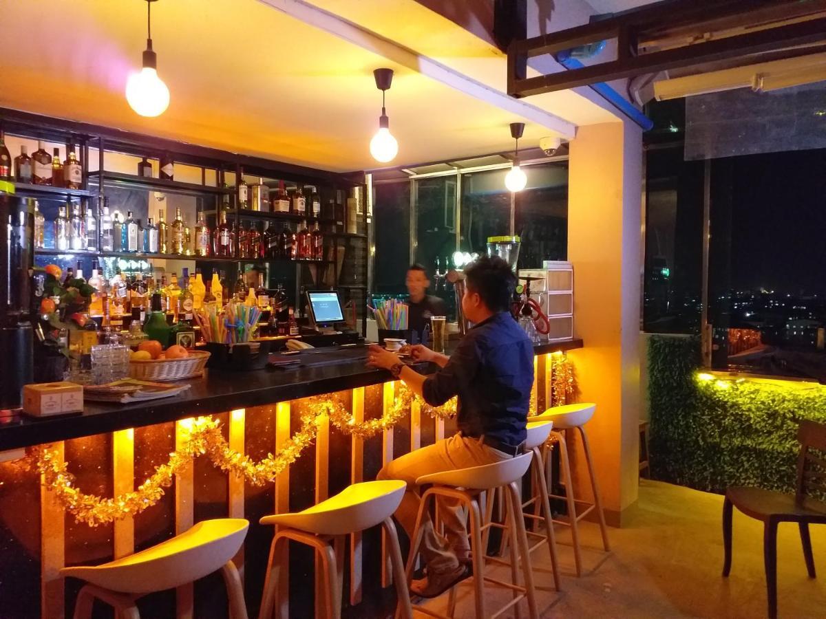 Hotel Broadway Yangon Exterior foto